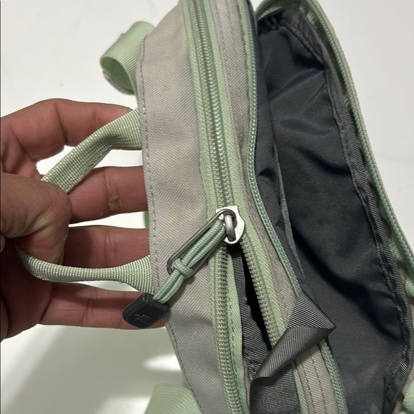 The North Face Men's Green Bag - Picture 4 of 4